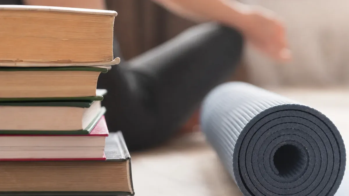Jak zatrzymać gonitwę myśli? Mindfulness w bibliotece w Ostrołęce