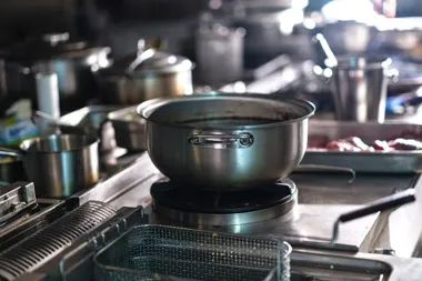 Krajalnica gastronomiczna - jak wybrać sprzęt do lokalu?