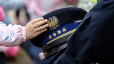 Ostrołęccy policjanci uczą dzieci, jak powiedzieć „nie” i uciec przed zagrożeniem