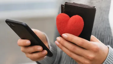 Poznał kobietę w internecie. Stracił ponad 227 tys. zł na inwestycji