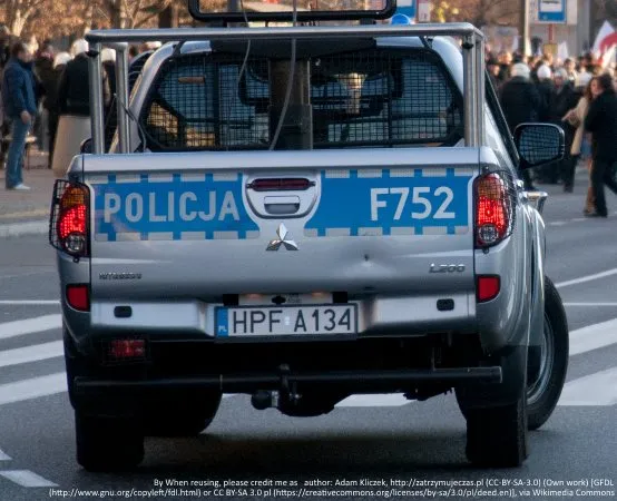 Policjanci z Ostrołęki zlikwidowali nielegalną bimbrownię i zabezpieczyli alkohol