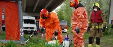 Ostrołęka pod lupą strażaków - ćwiczenia na Narwi i w lasku