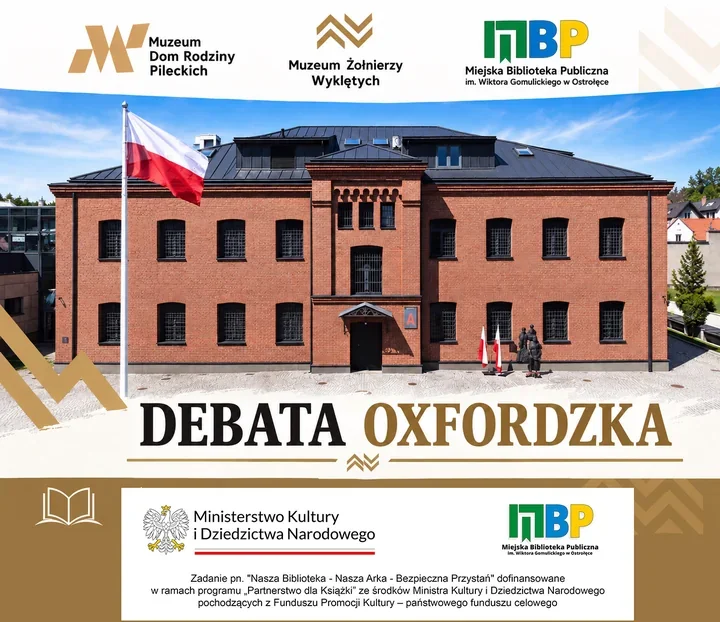 Wiedza i cierpienie na mównicy - uczniowie debatują w Ostrołęce