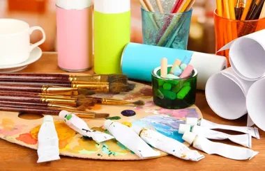 Stare włóczki i kredki mogą jeszcze zrobić furorę w ostrołęckiej bibliotece