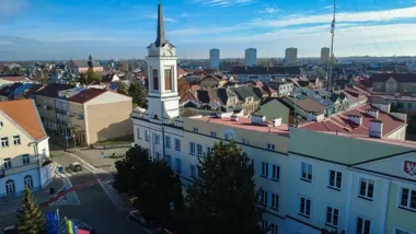 Urząd Miasta w Ostrołęce skraca pracę przed Wielkim Piątkiem