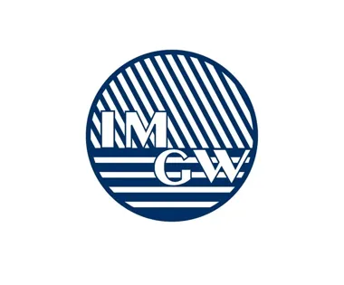 Gęsta mgła w Ostrołęce. Widzialność może spaść poniżej 200 metrów