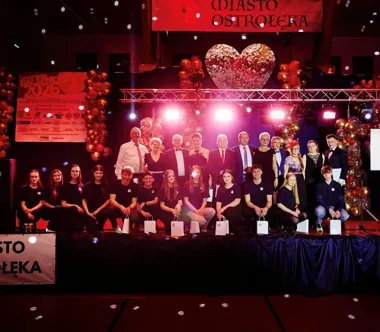 Młodzi i seniorzy zatańczyli razem w projekcie, który zbliżył Ostrołękę