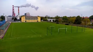 Piłkarski weekend w Ostrołęce. Trzy mecze i Sportowa Niedziela nad Narwią