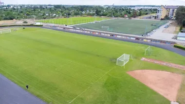 Piłkarski weekend na obiektach MOSiR z meczami Narwi i młodzieży