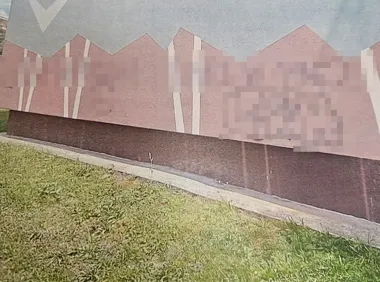 11 elewacji bloków zniszczonych farbą - trzech 15-latków zatrzymanych w dobę