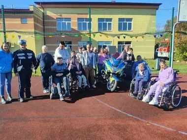 Policyjny motocykl w Ostrołęce i próbna ewakuacja. Dwa ważne elementy spotkania