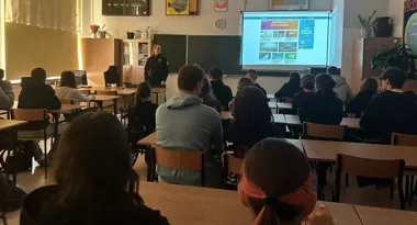 Groźba w sieci to nie żart. Policjanci z Ostrołęki uczą zasady 4U