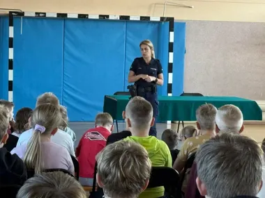 Przemoc odbiera dzieciom moc - policjanci z Ostrołęki w szkołach