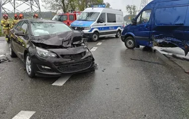 Dwoje dzieci w szpitalu po manewrze w Teodorowie - kara przyszła od razu