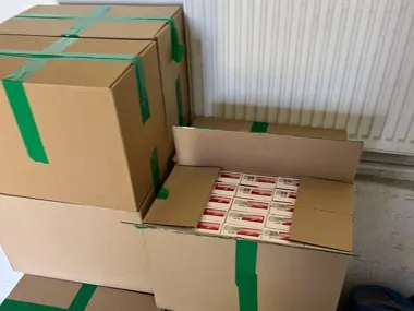 W Ostrołęce rozbili nielegalną fabrykę papierosów - siedem osób zatrzymanych