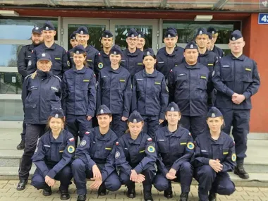 Uczniowie z Ostrołęki weszli do centrum, gdzie szkoli się policjantów