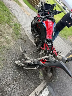 Dwa motocykle przewróciły się w Myszyńcu - wystarczył jeden błąd